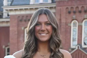 alyson-holt